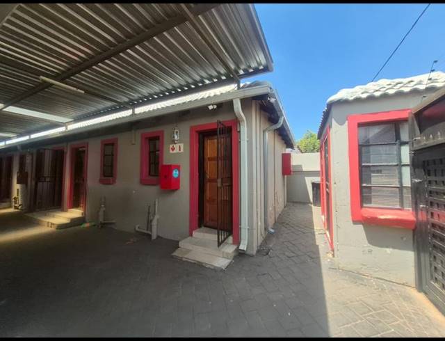10 BEDROOM HOUSE FOR SALE IN SOSHANGUVE M